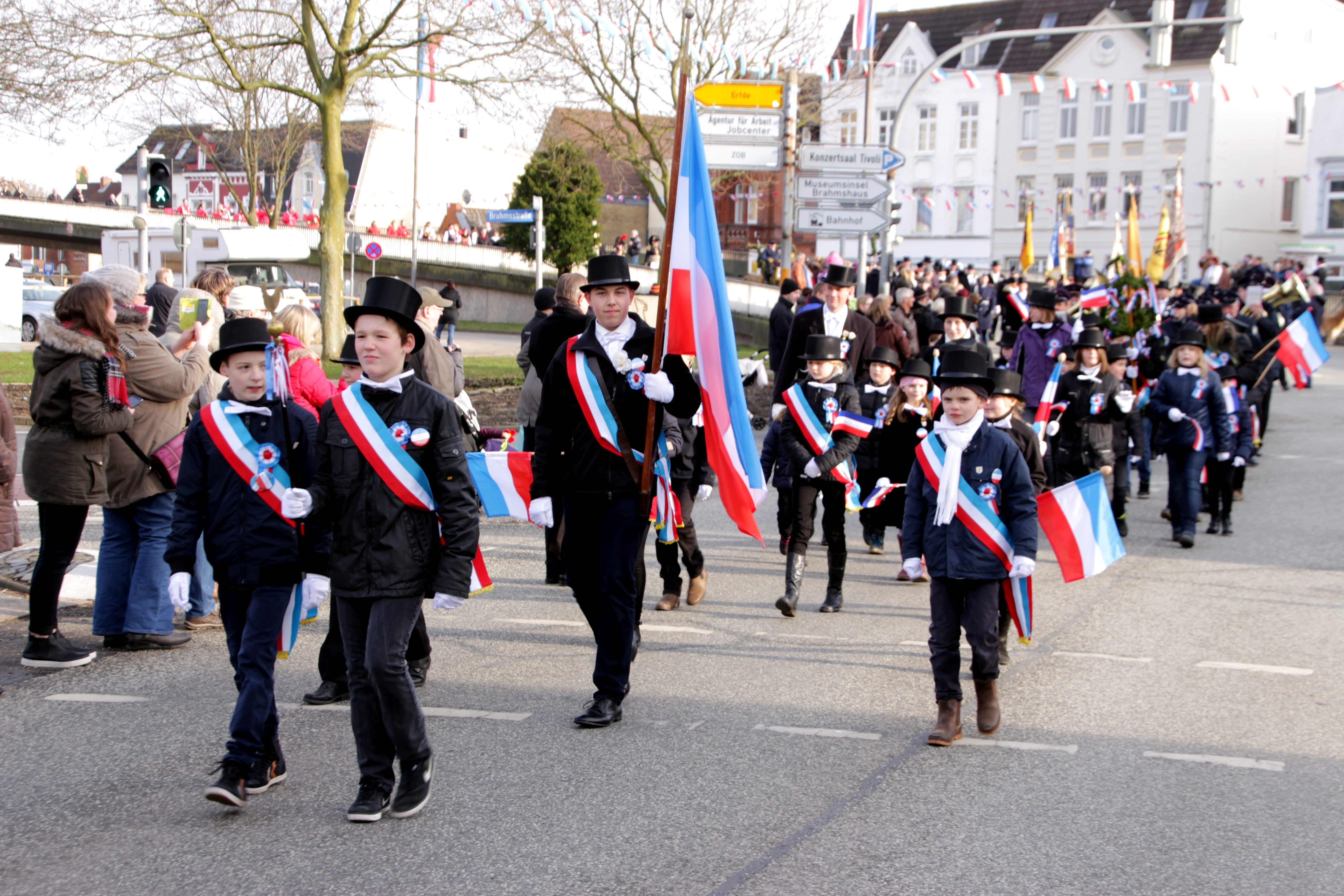 Hohnbeer_Umzug Hohnbeer Umzug durch Heide. Foto Stadt Heide