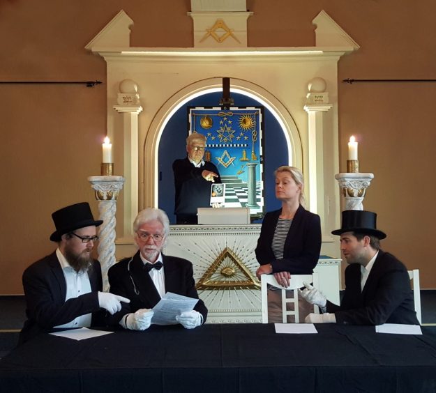 Im Schatten der Loge