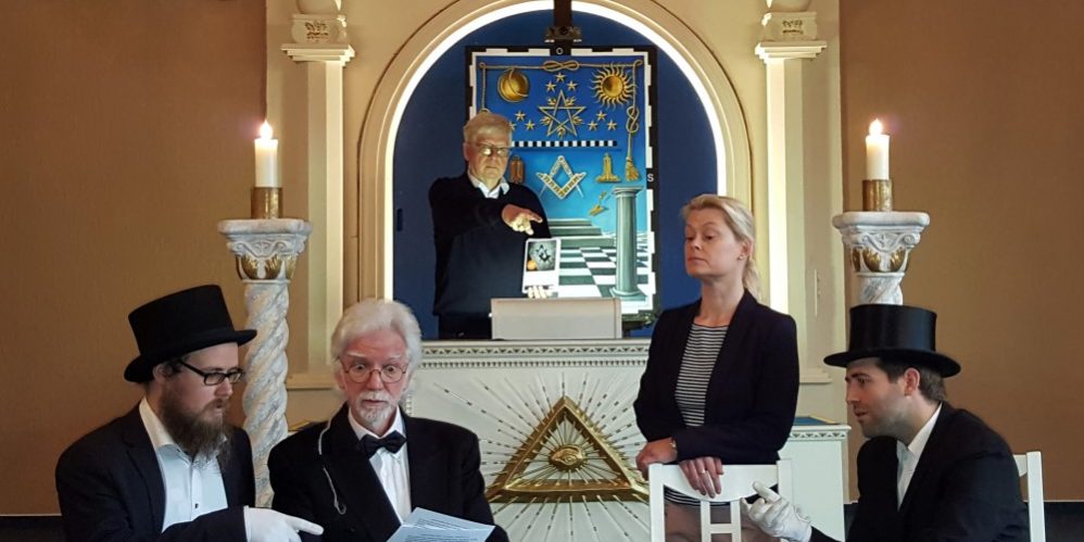 Im Schatten der Loge