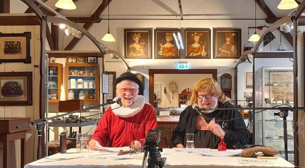 Faust op platt Foto Sonja Ehlers Faust op platt Foto Sonja Ehlers