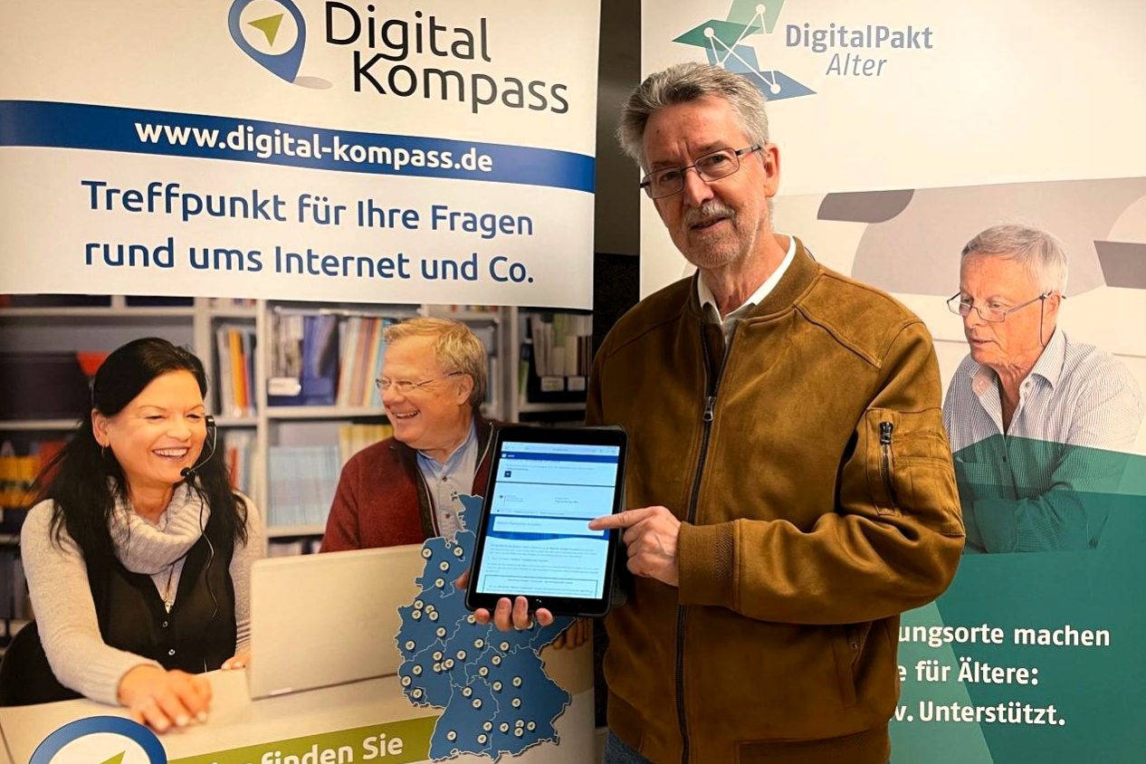 Internetlotse Peter Althaus klärt über sichere Passwörter auf. Foto OKWK Internetlotse Peter Althaus