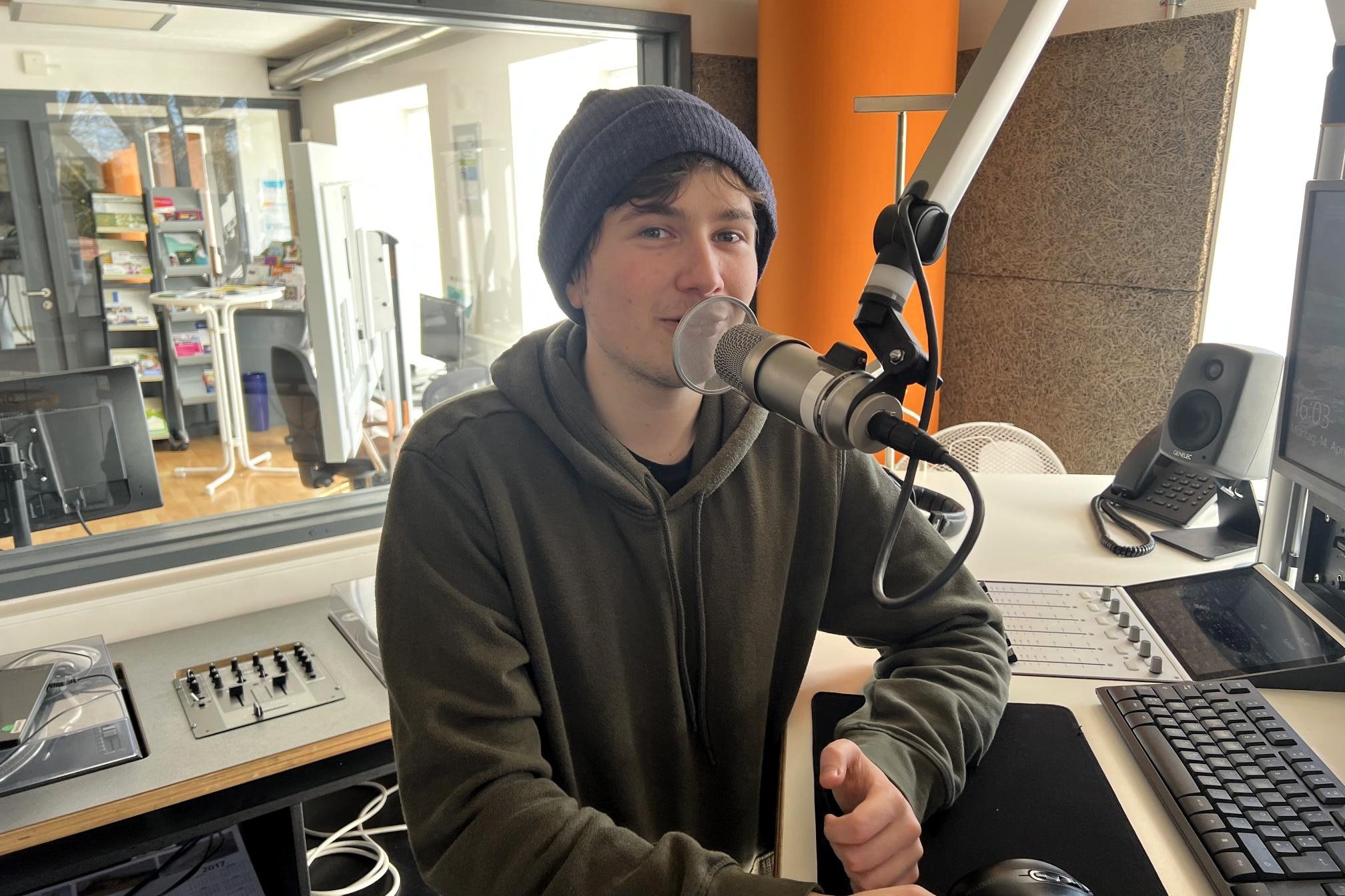 David Kunert Kaiser im Studio. Foto OKWK