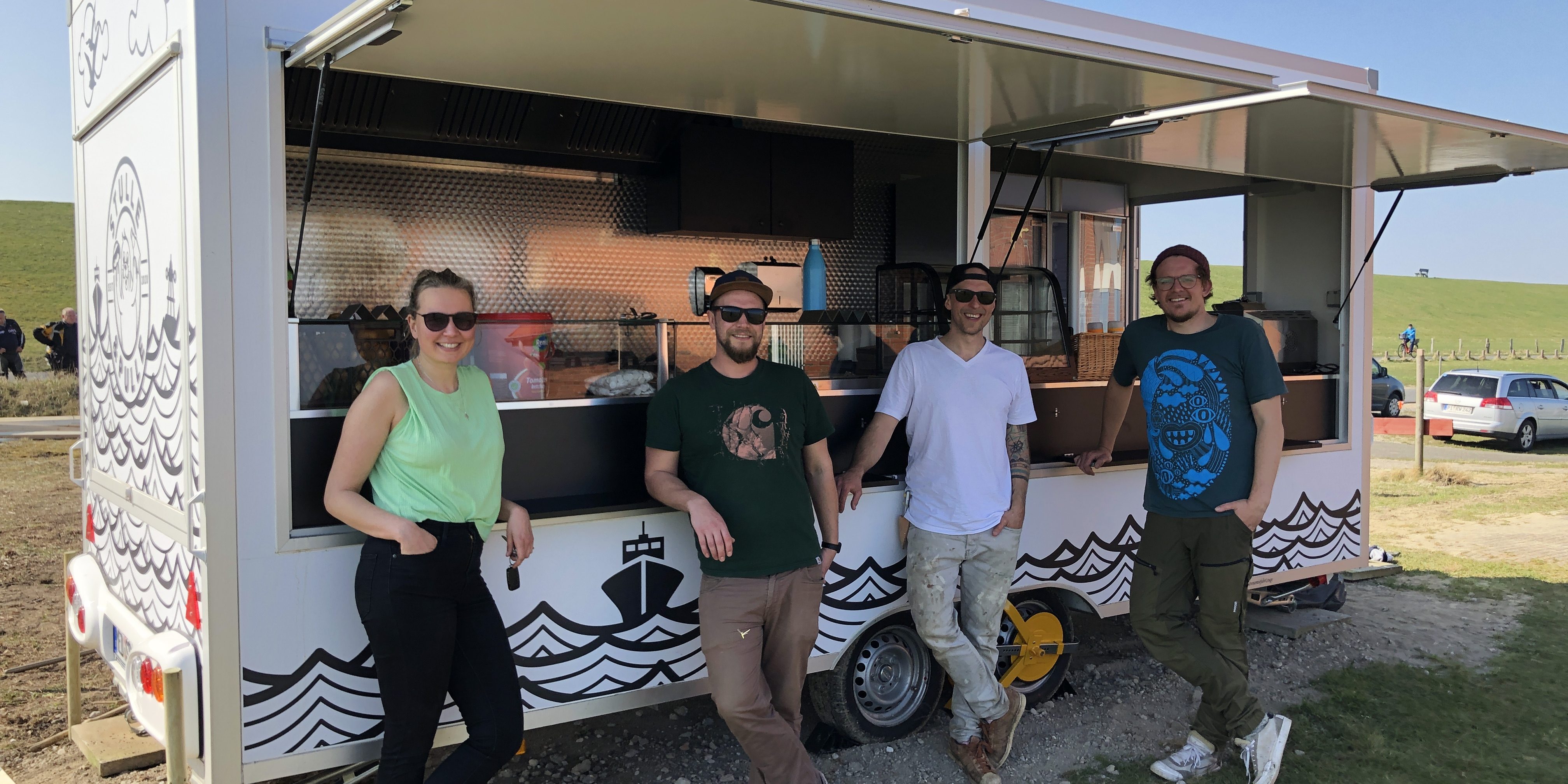 Das Stulle & Pulle Team vor der Eröffnung