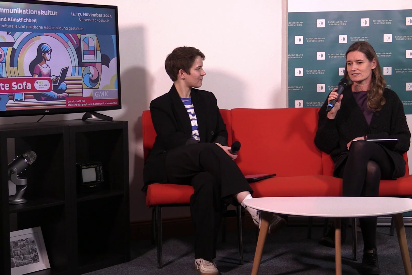 PM_Pressefoto_Rotes Sofa