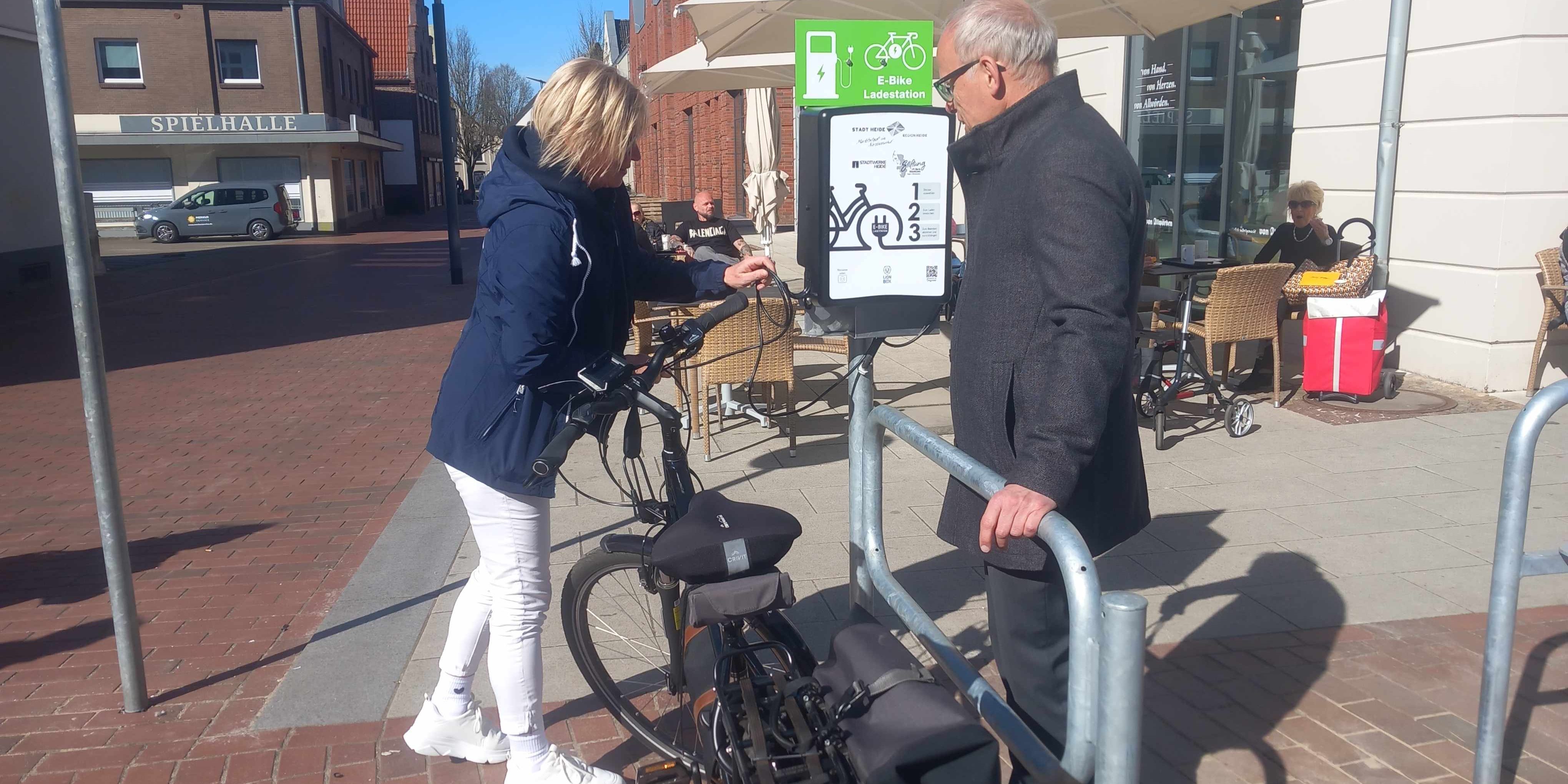 E-Bike_Ladestation_mid_quality